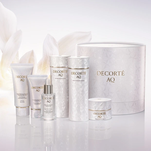 コスメデコルテ「AQ」から限定コフレ2種が登場！ 毛穴美容液